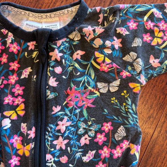 BONDS Wondersuit Floral Pattern - Picture 2 of 3